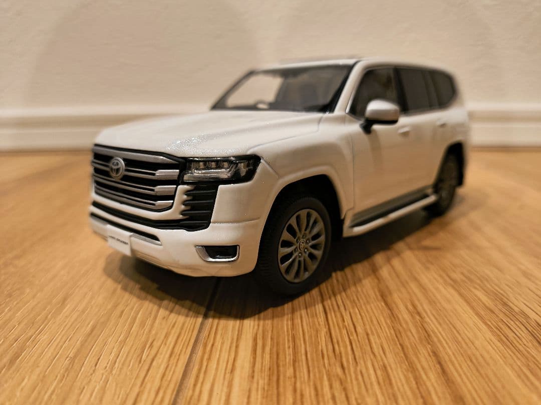 【希少‼ ランドクルーザー300 ミニカー 2台セット まとめ売り】