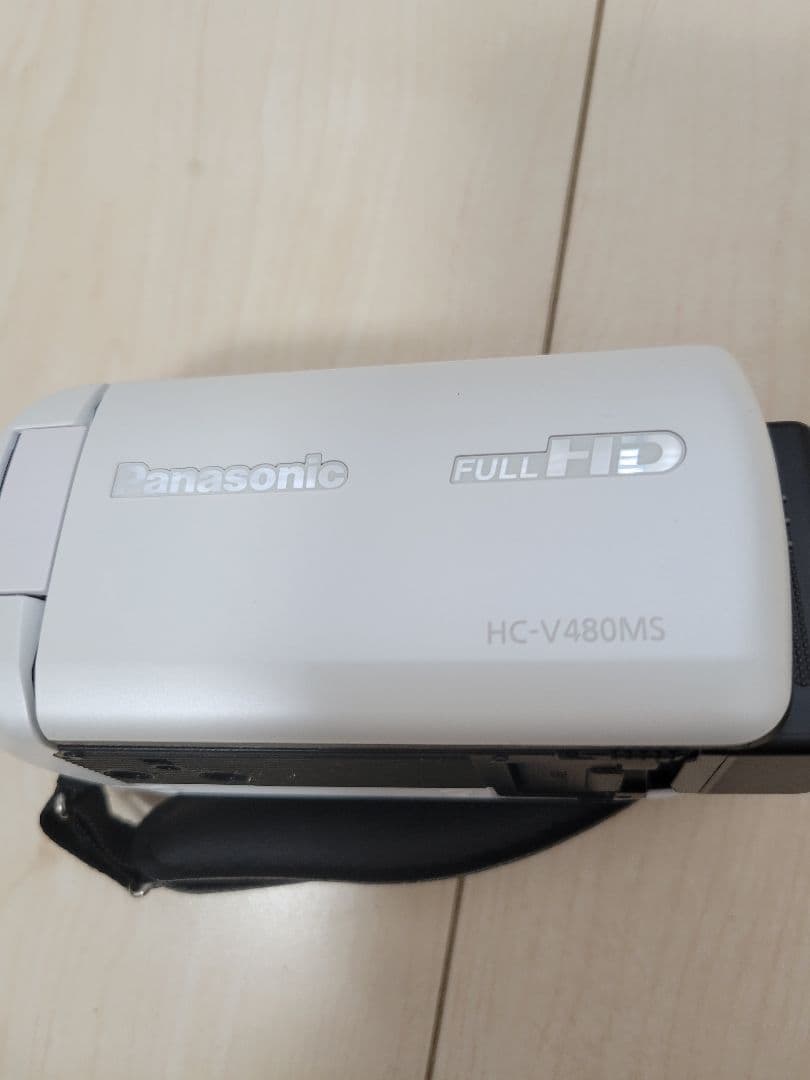 美品　Panasonic HC-V480MS ビデオカメラ・三脚セット