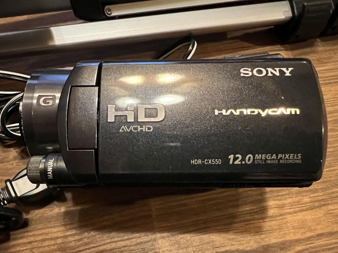 SONY HDR-CX550V ビデオカメラ +　三脚