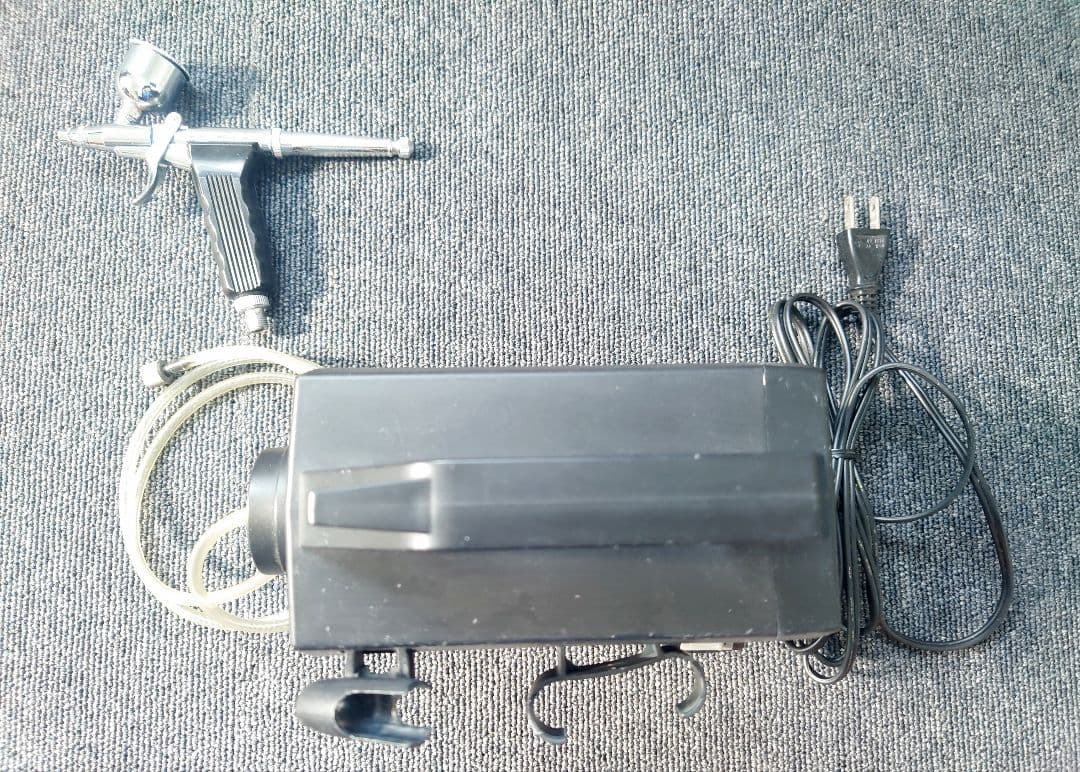 TAMIYAタミヤスプレーワークHGコンプレッサーREVO/エアーブラシセット