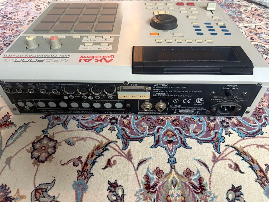 AKAI MPC2000XL サンプラー(中古)