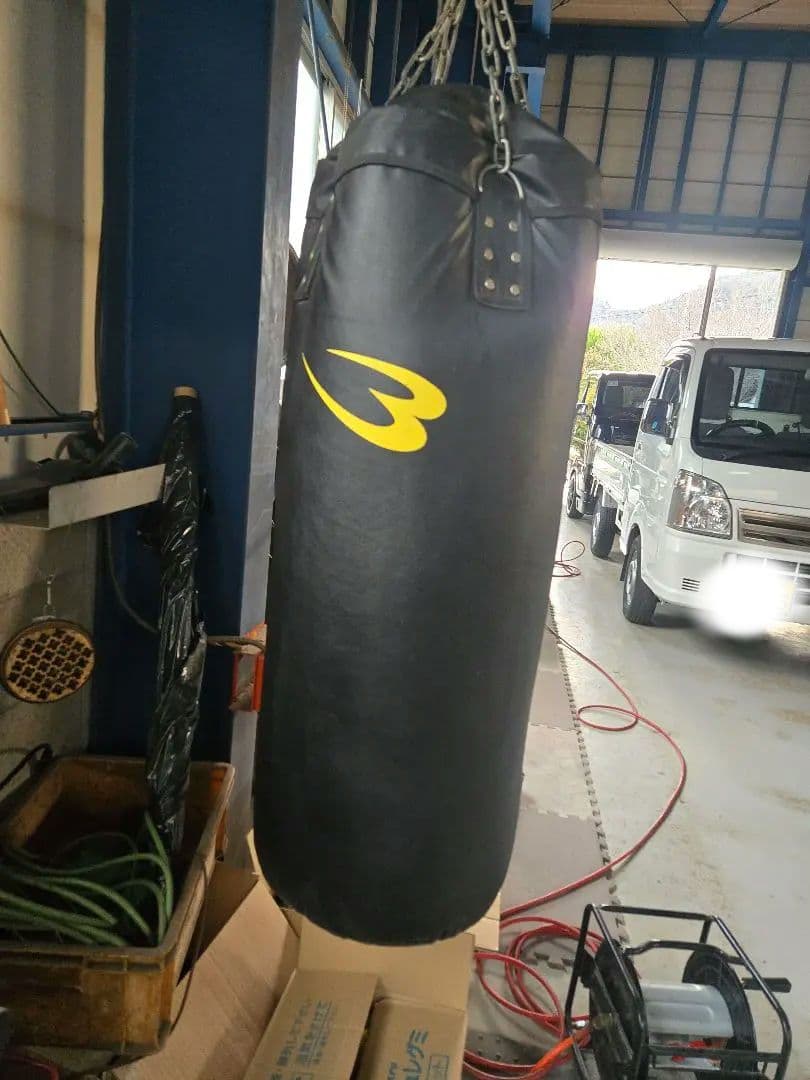 ボディメーカ ーサンドバッグ 黒　まだまだ使えます。
