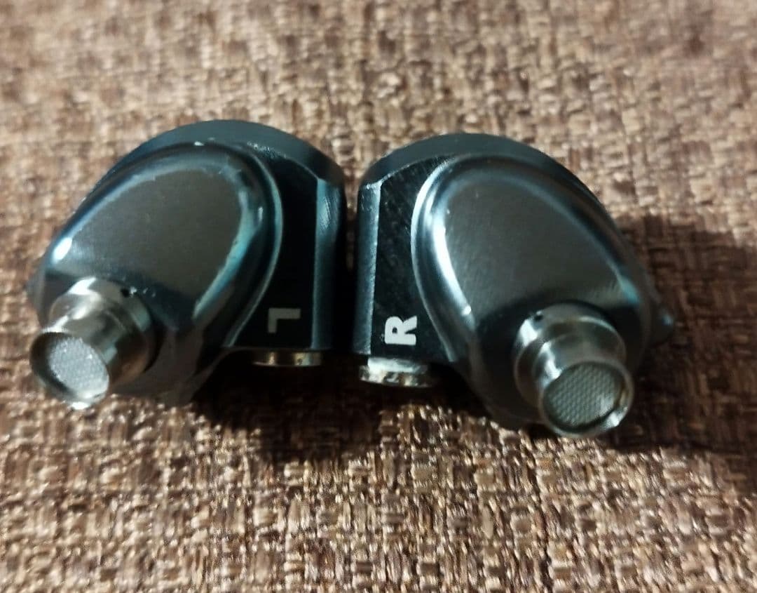 g*9様 ジャンク　HS1697Ti mmcx