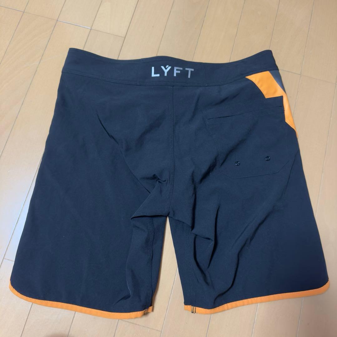 LYFT リフト　サーフパンツ　水着　Lサイズ　ショートパンツ
