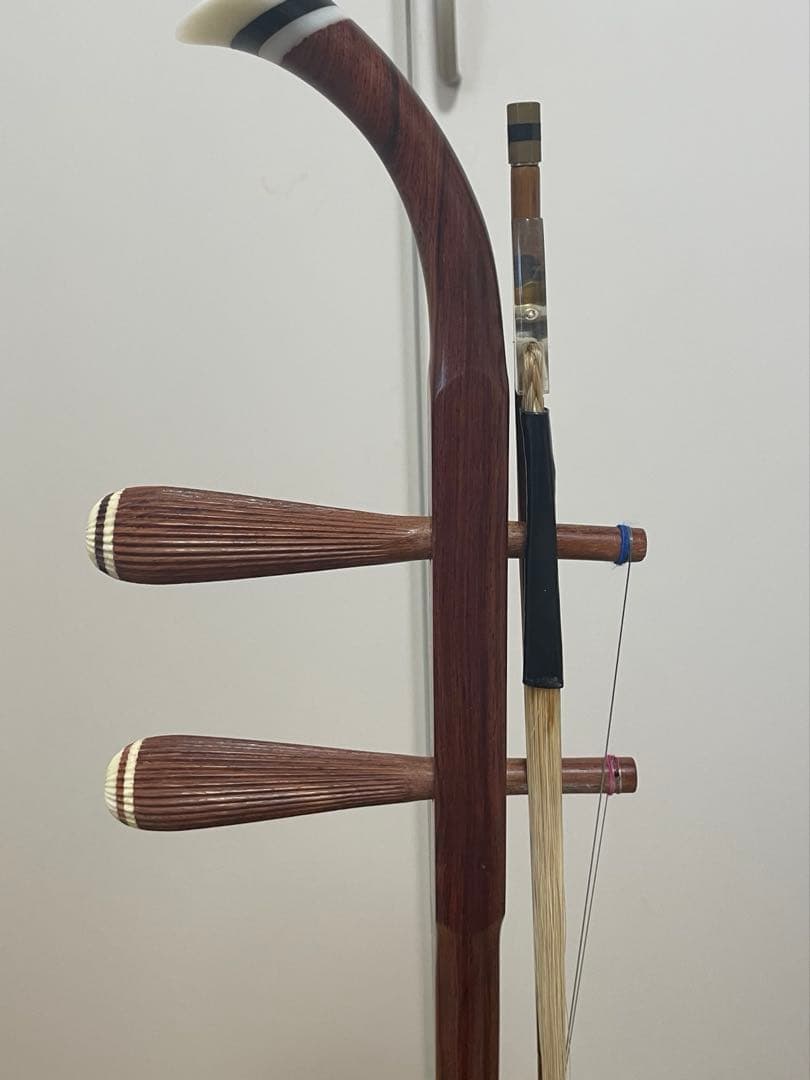 二胡 、ケース、その他付属品付