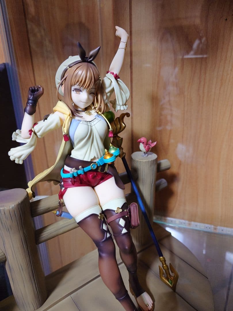 ライザのアトリエ ライザフィギュア1/7+タペストリー