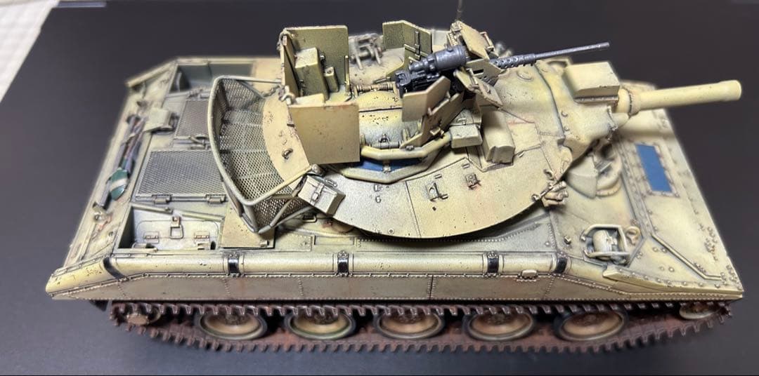 戦車　プラモデル完成品　1/35 スケール