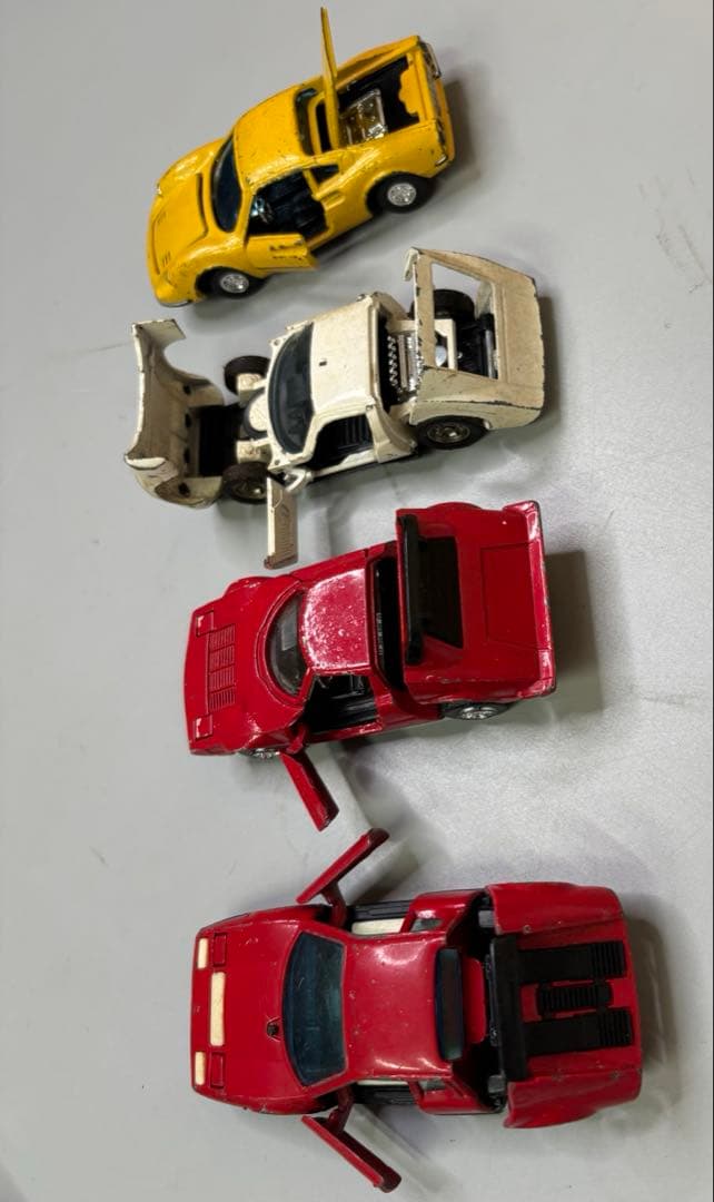 フェラーリ　ランボルギーニ　ミニカーセット（イエロー・ホワイト・レッド）☆レア☆