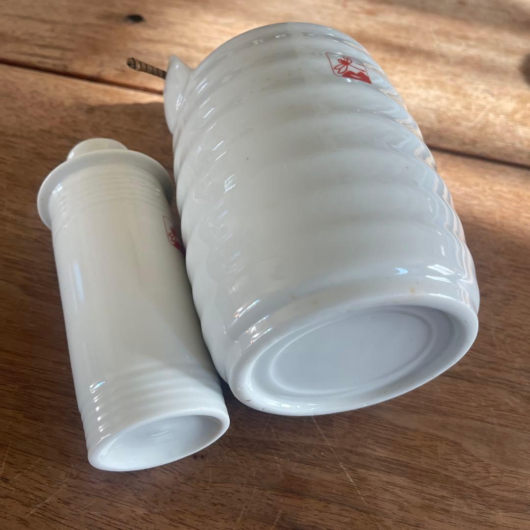 熱燗用のトンボマークの陶器