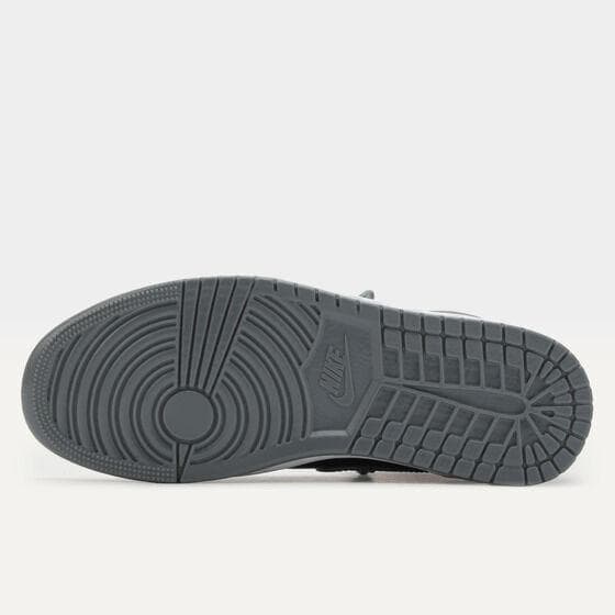 スニーカー”NIKE AIR JORDAN 1”プラモデルキット