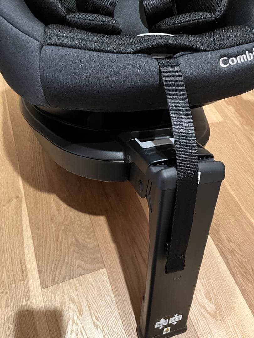 美品　コンビ クルムーヴ　エッグショック CA チャイルドシート ISOFIX