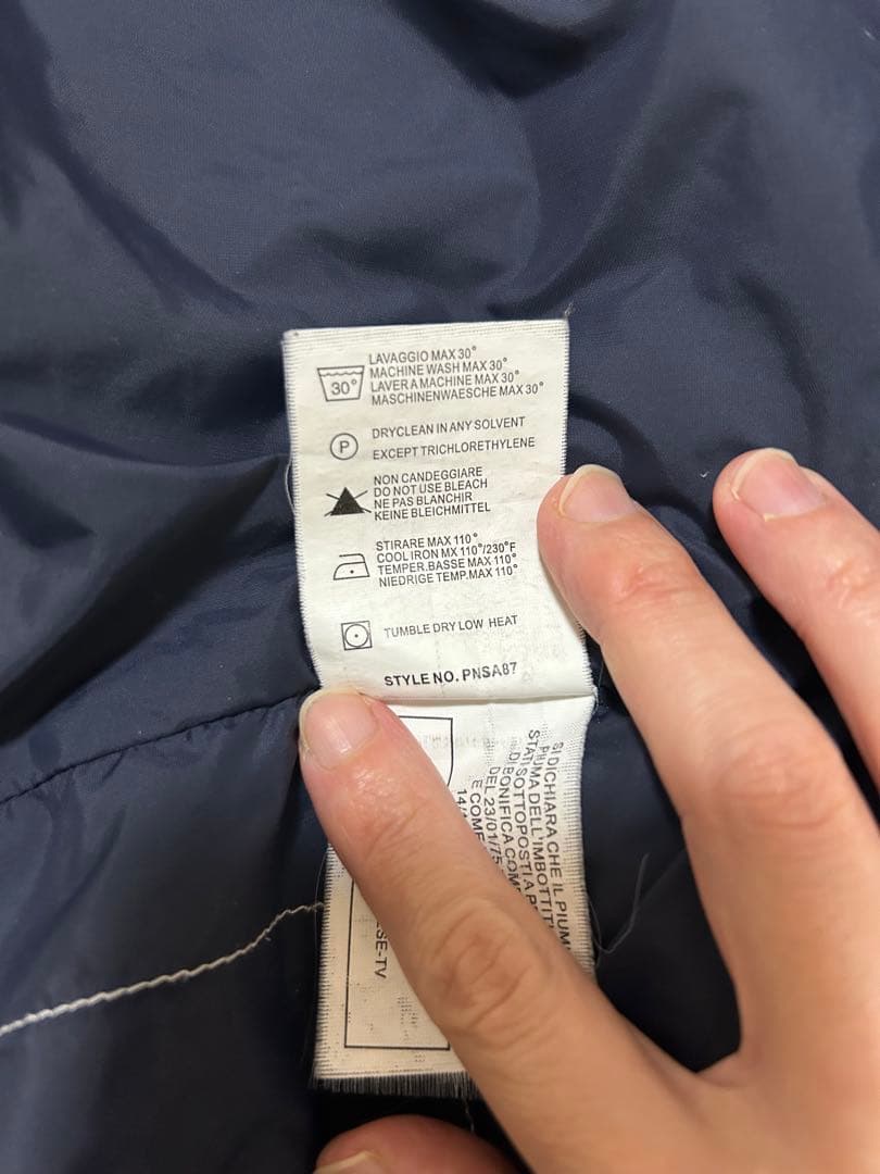 【大幅値下げ】MONCLER ネイビー ダウンコートフード付き