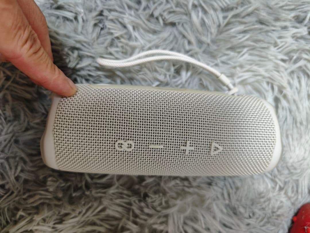 JBL ワイヤレススピーカー ホワイト