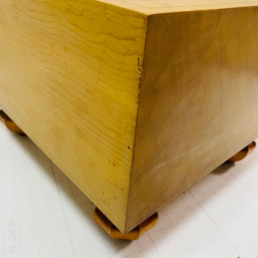 【良品】囲碁盤　本榧　天地柾　5寸7分　脚付きヘソ有り　蛤碁石 那智黒碁石　碁笥