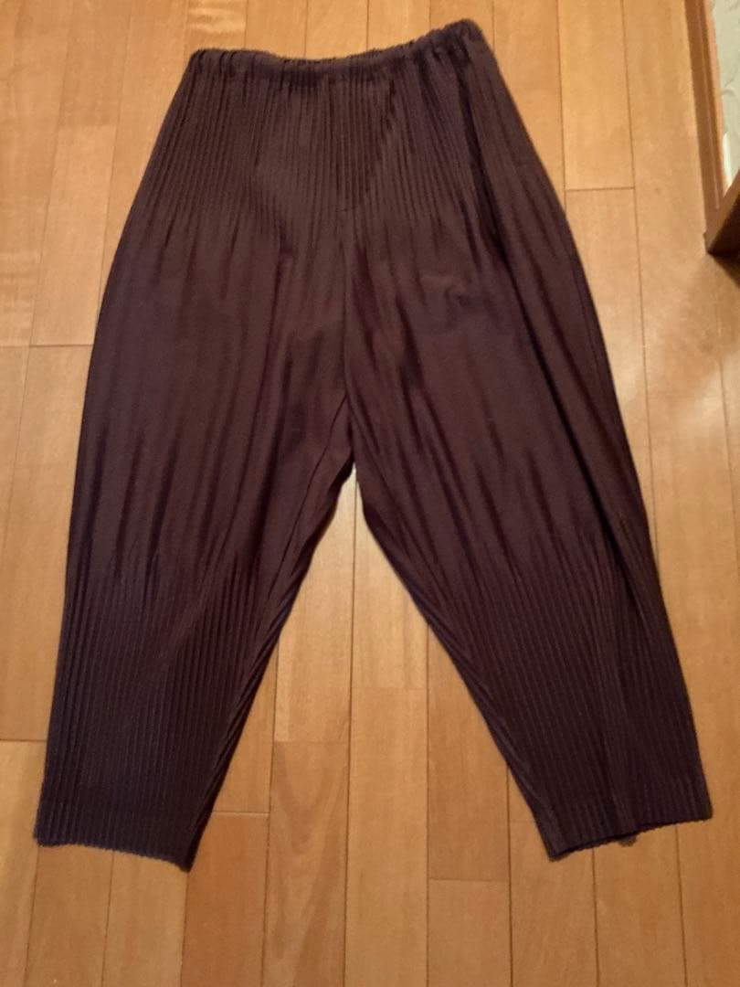 イッセイミヤケ　オムプリッセ　ブラウン プリーツ