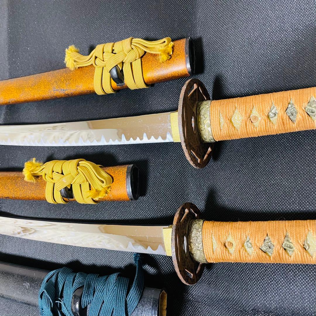 模造刀 のたれ刃紋 居合刀 4本セット 太刀 脇差 コレクション （B02）