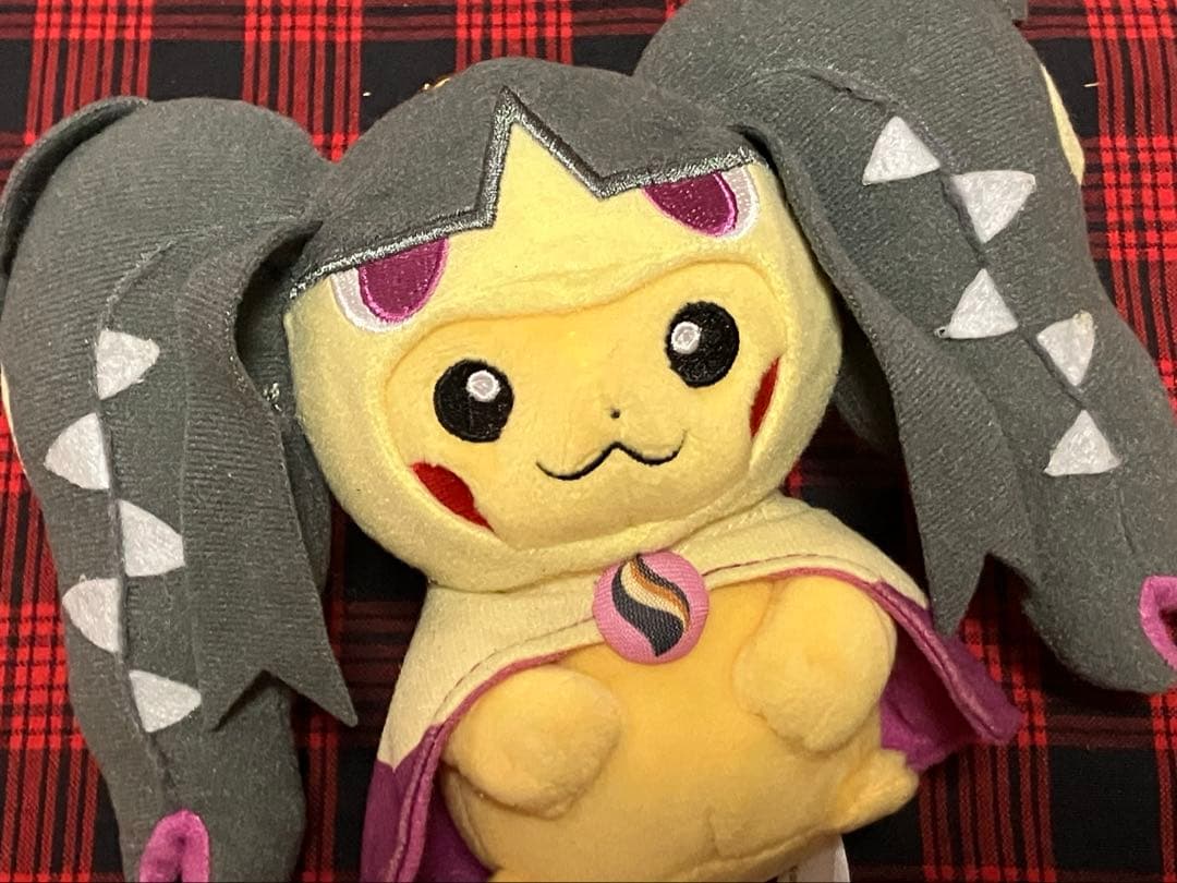ポケモン メガクチート ポンチョを着たピカチュウ マスコット 美品