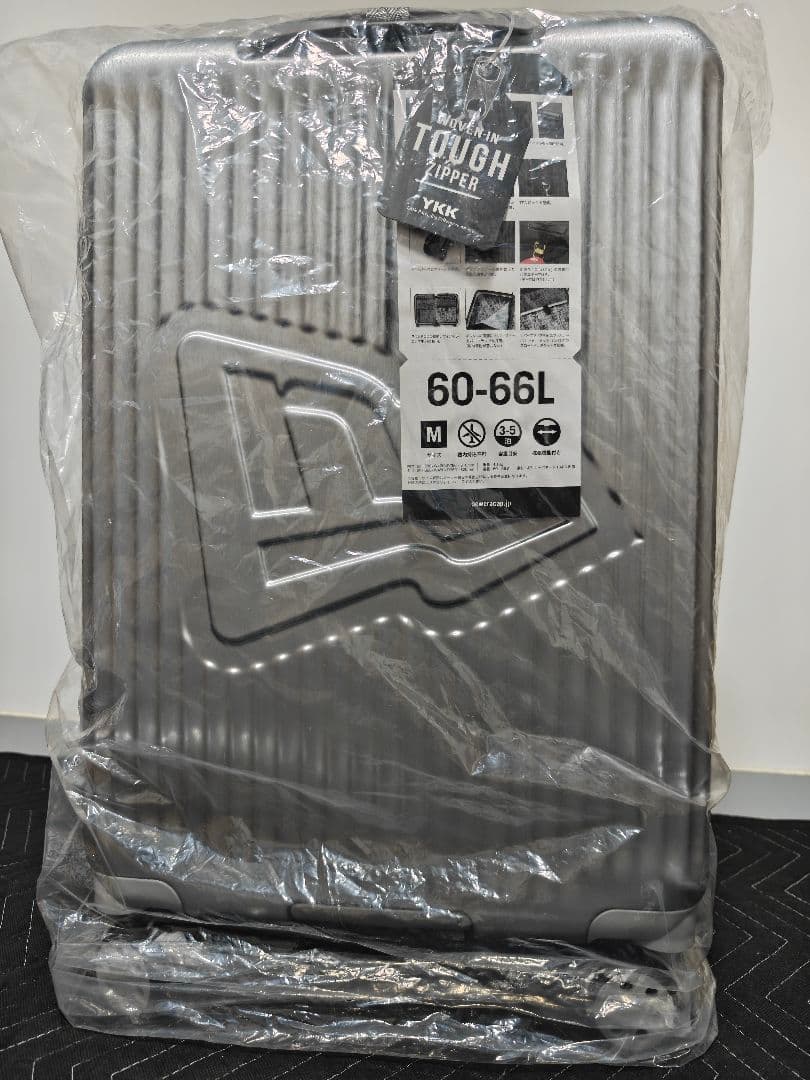 ニューエラ　キャリーケース