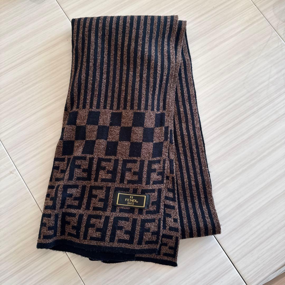 FENDI ロゴ チェック柄 マフラー