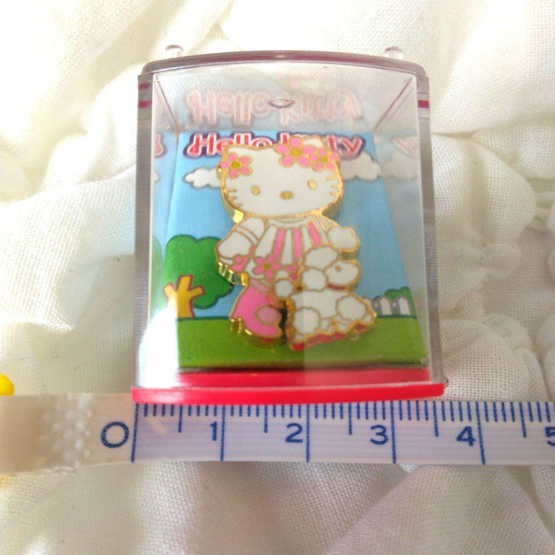 レトロ　ハローキティ　子犬のお散歩　ピンバッジ　セット　キティ　サンリオ