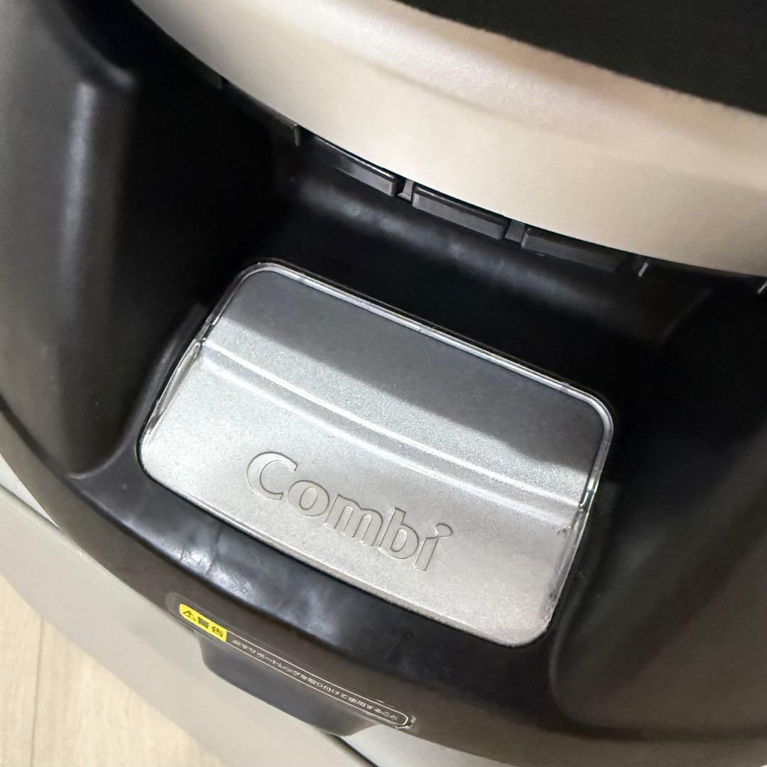 【極美品】コンビ　クルムーヴスマート　シートベルト式　チャイルドシート