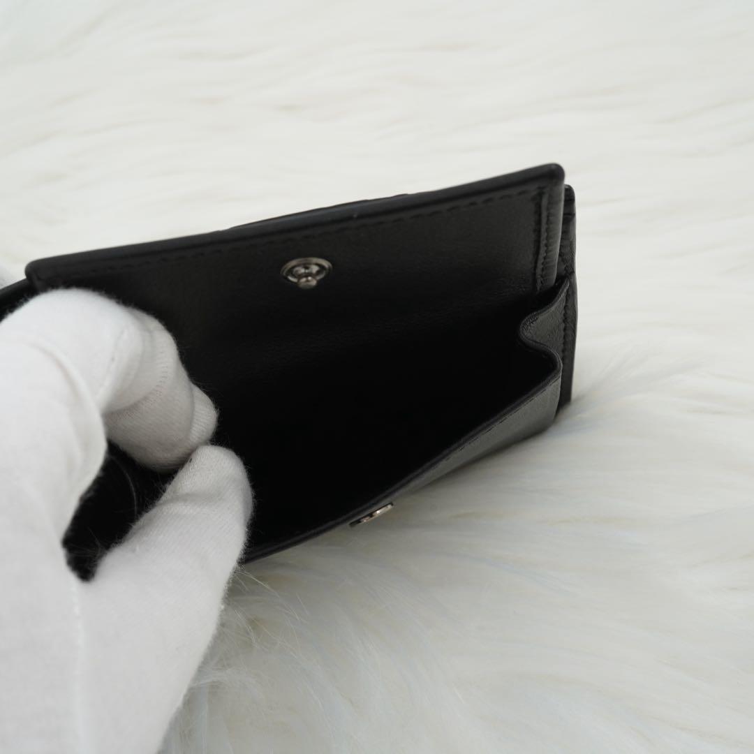 未使用品　箱付き　GUCCI グッチ　二つ折り財布　GG柄　シマ　ブラック