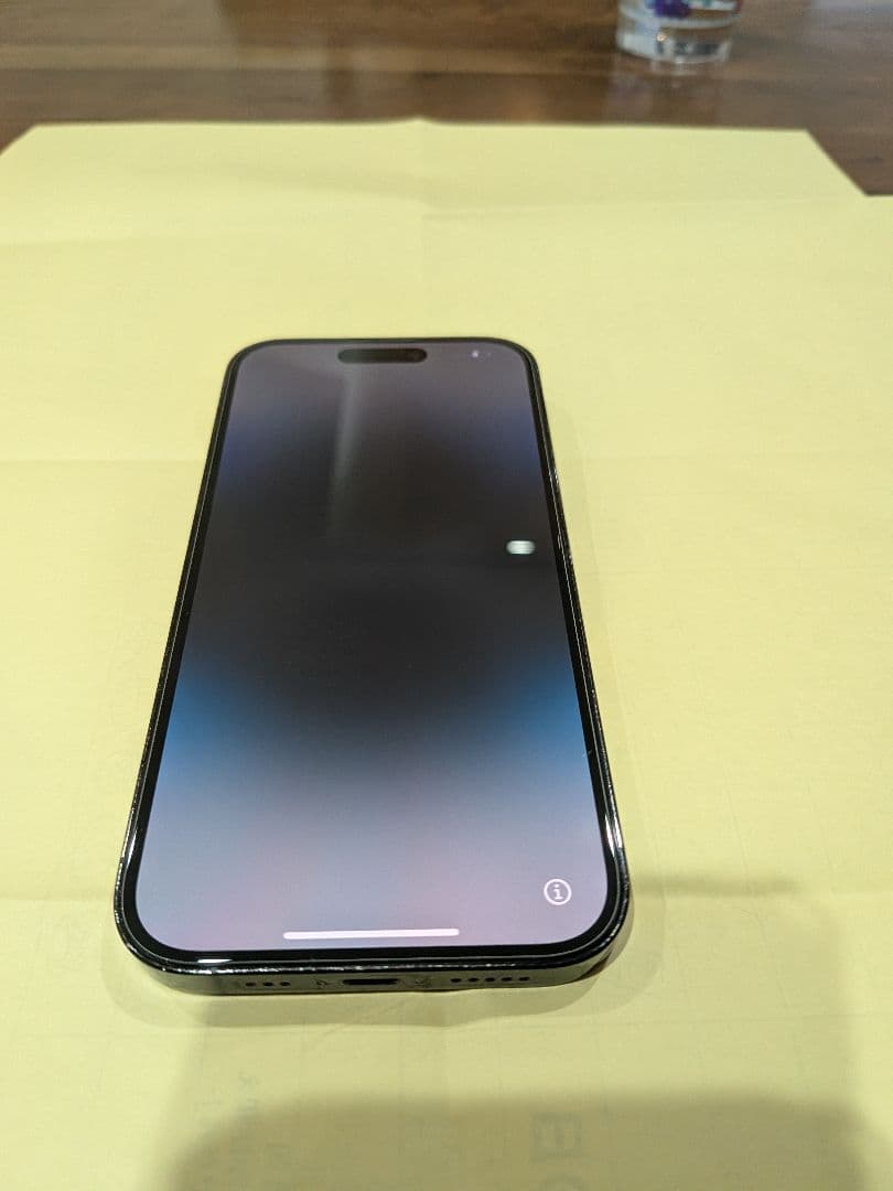 iPhone14pro 背面割れ