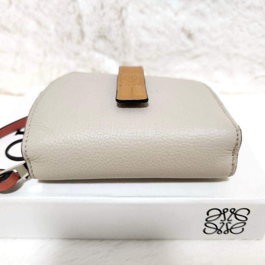 ✨極美品　正規品✨ロエベ　二つ折り　コンパクトジップウォレット　アナグラム　ロゴ