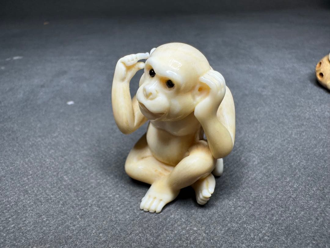 極上　松山　根付　天然素材　アンティーク　和彫　置物　骨董　飾り物　古美術品