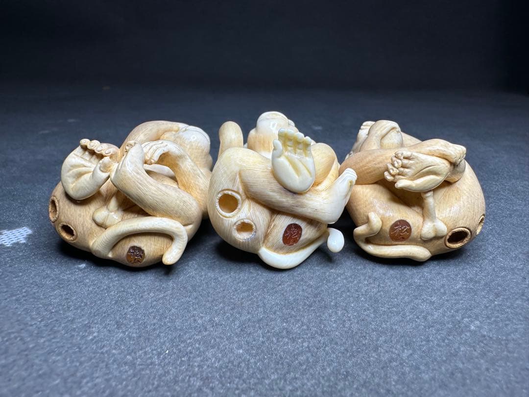 極上　松山　根付　天然素材　アンティーク　和彫　置物　骨董　飾り物　古美術品