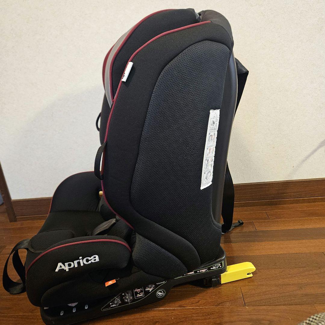 ISOFIX　チャイルドシート　ジュニア　Formfit