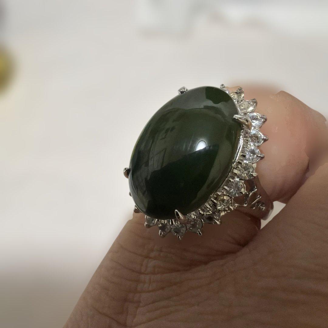 翡翠（軟玉＝ネフライト）リング・希少品リングサイズ：16号整理品