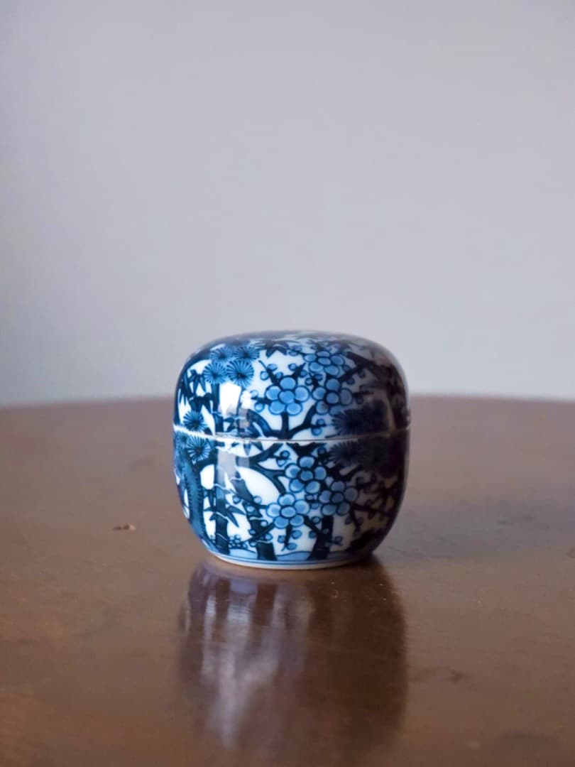 「19日まで掲載」五良大甫　呉祥瑞造　染付　松竹梅　茶器　茶入れ Q2253