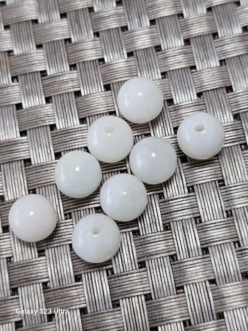 糸魚川翡翠氷種１０mm８ピースと出雲瑪瑙１０mm７ピース