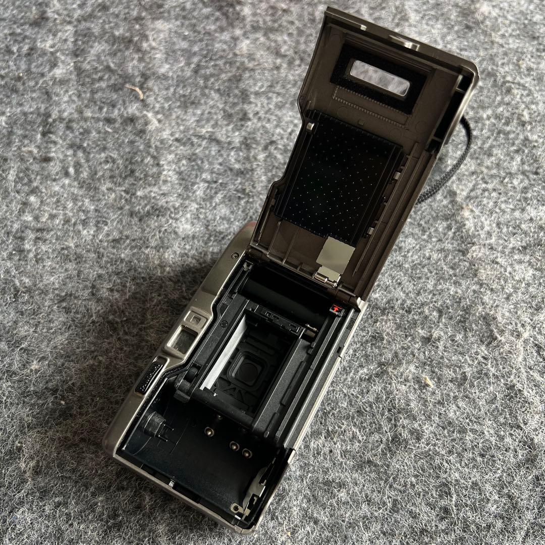 D60激安早い者勝ち✨　Nikon AF600フィルムカメラ　コンパクト