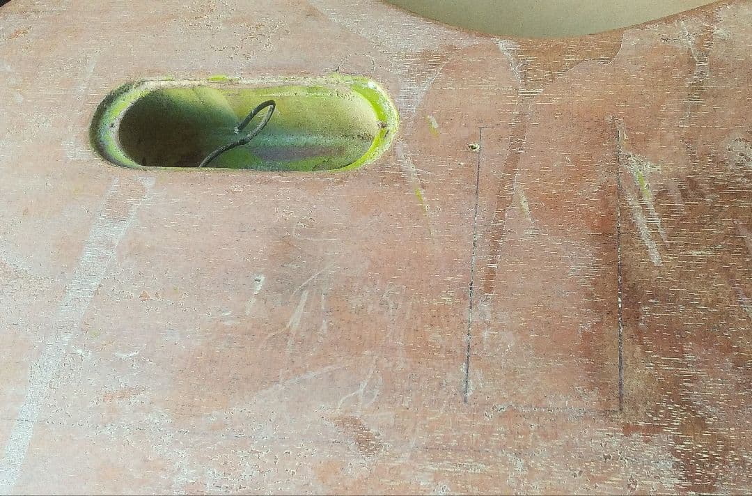 謎ジャンクギター＋大型ハードケース