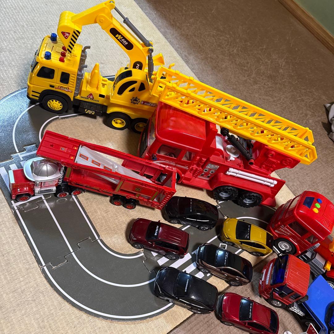 ブルーダーのMAN クレーントラック　カーズ他