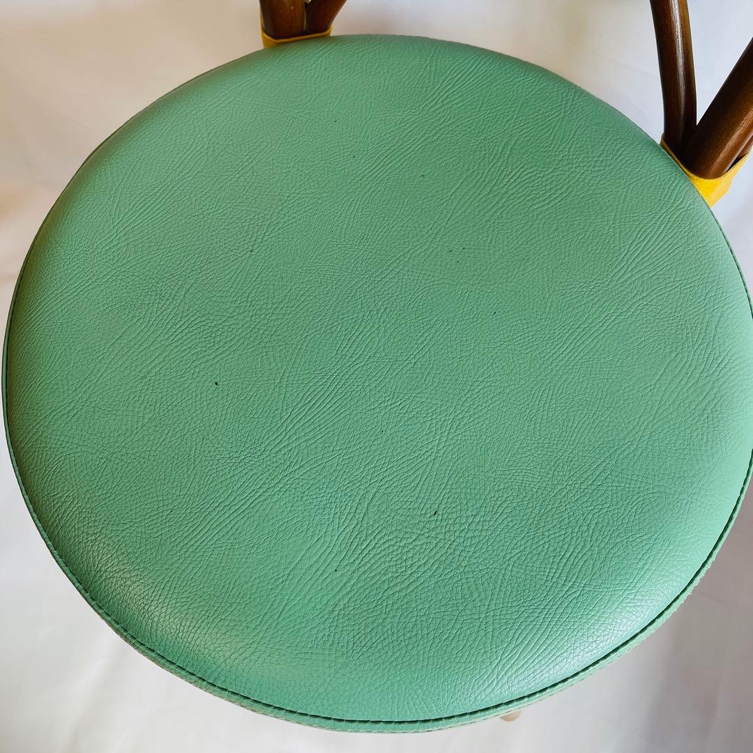 軽くて丈夫なラタンチェア