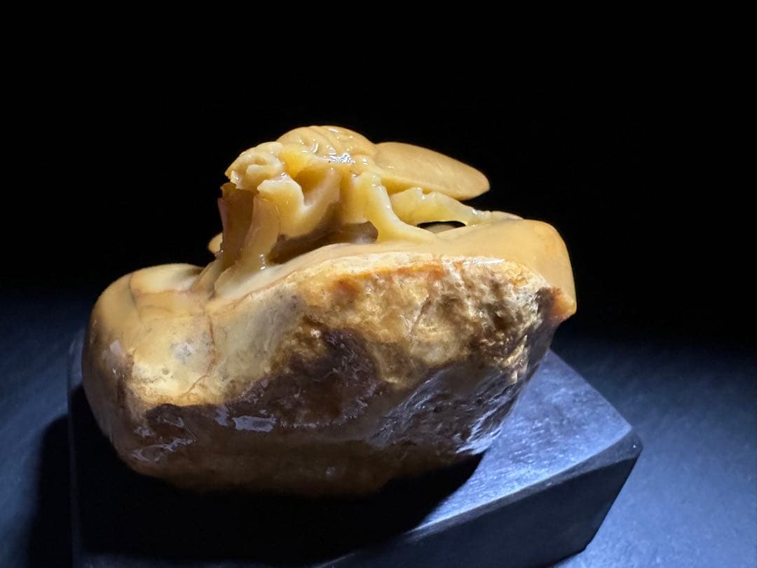 36寿山石　 田黄　蝉　置物　縁起物　手彫り　原石