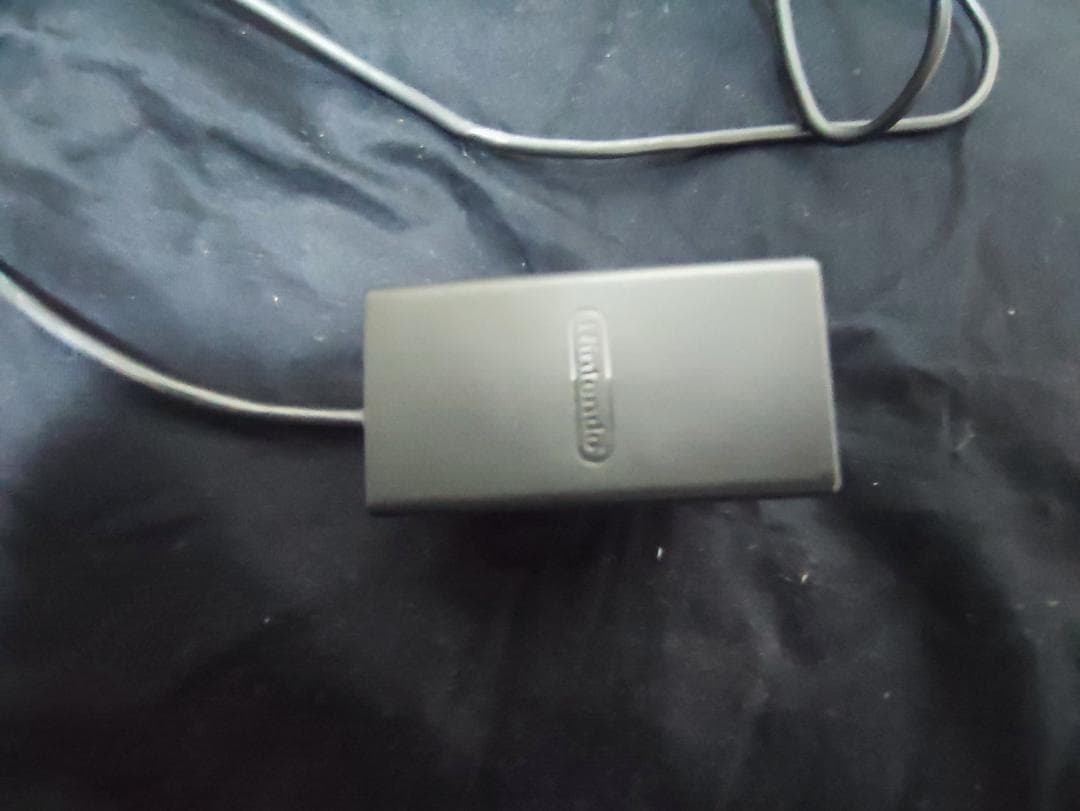 ニンテンドースイッチ キャリーケース Joy-Con充電グリップ SDカード