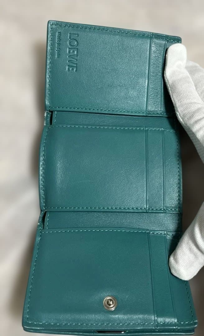 極上美品✨ ロエベ アナグラム トライフォールド ウォレット 財布O88