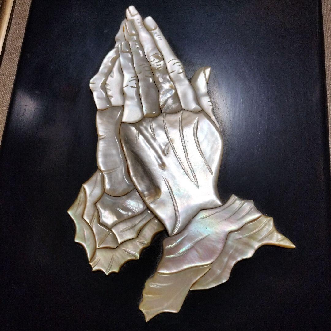 希少 真珠母材 祈りの手 彫刻 フレーム付き
