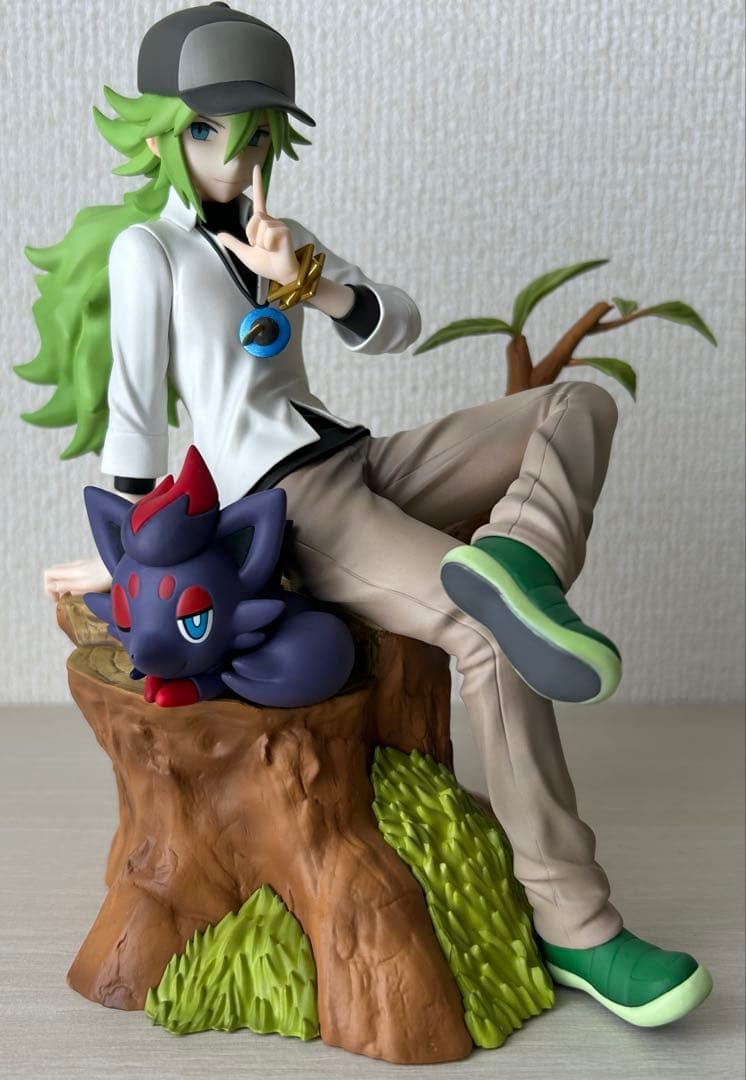 ポケモンフィギュア　N&ゾロア