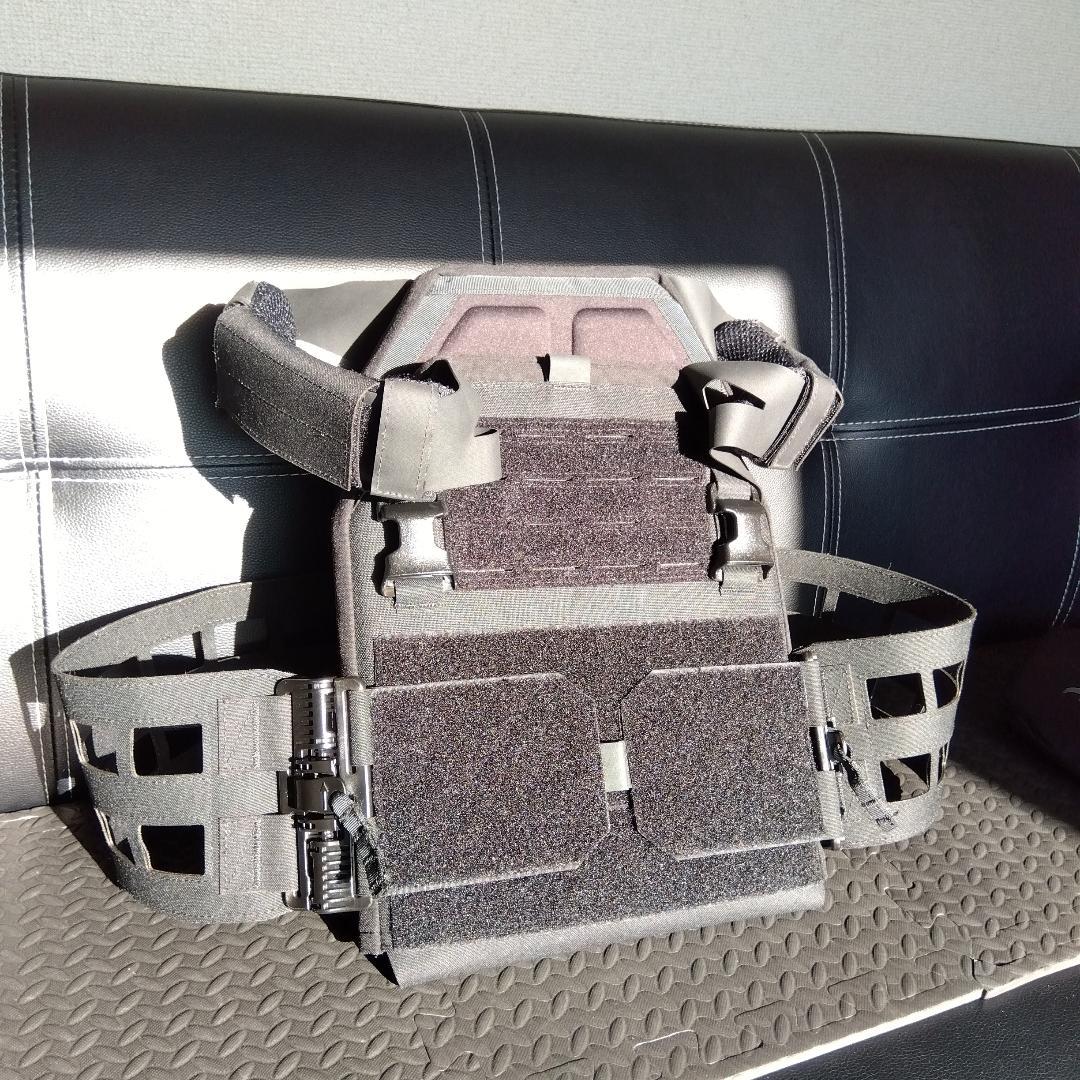 ウォーリアー　アサルト　システム　ズ　プレートキャリアー　レーザーカット