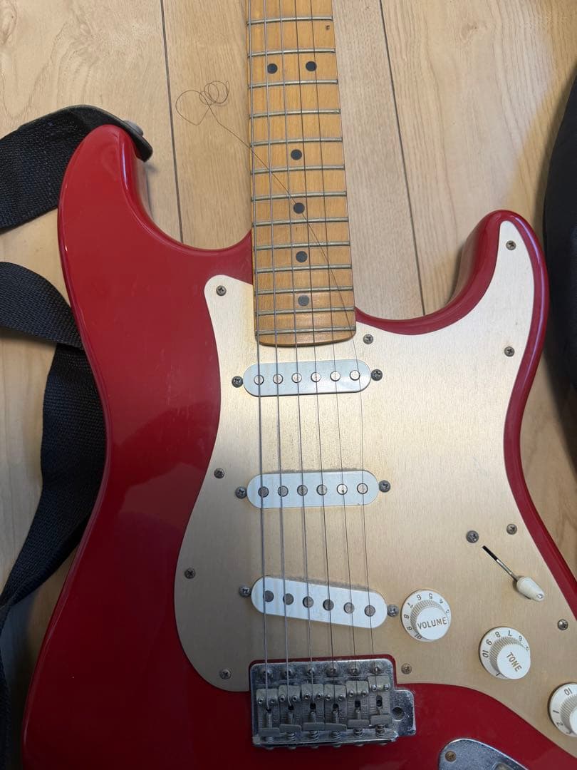 Fender Stratocaster レッドエレキギター