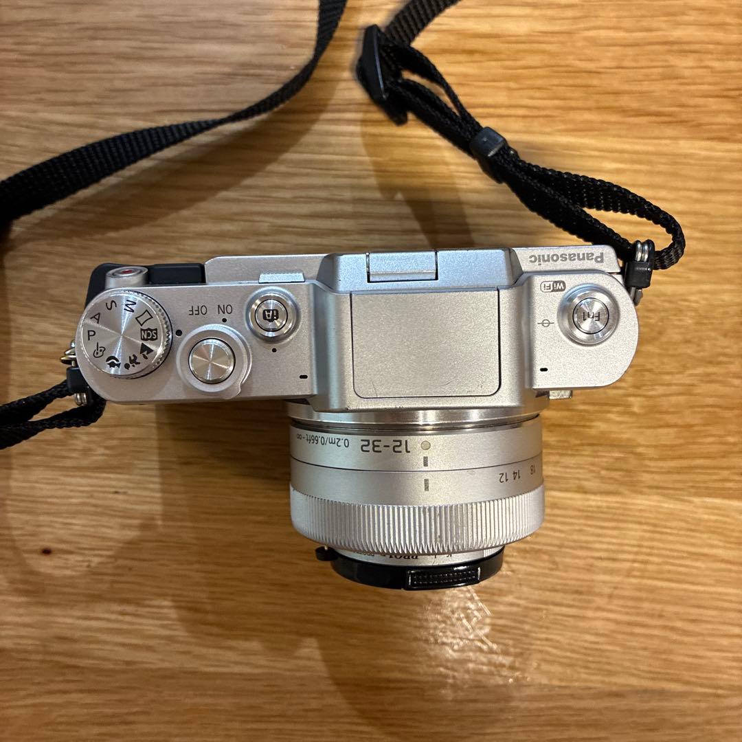 パナソニック LUMIX DMC-GF7ミラーレス一眼カメラ