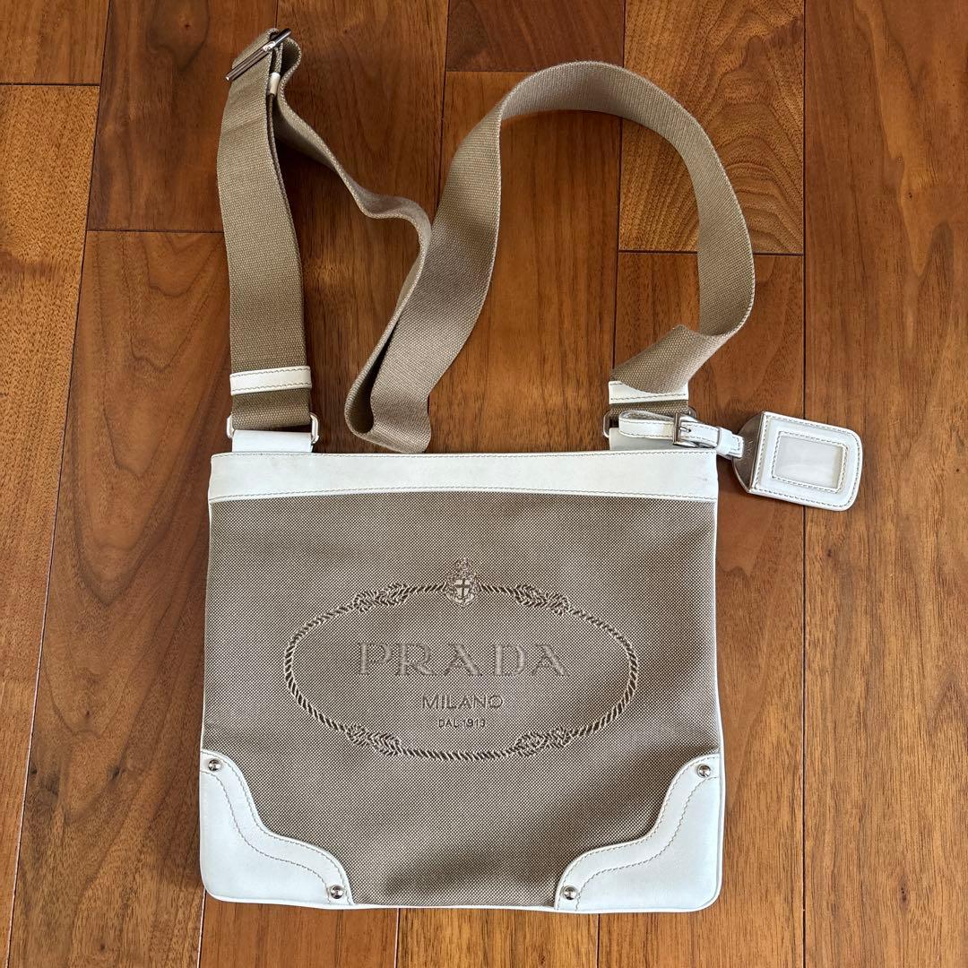 PRADA ショルダーバッグ ベージュ/ホワイト