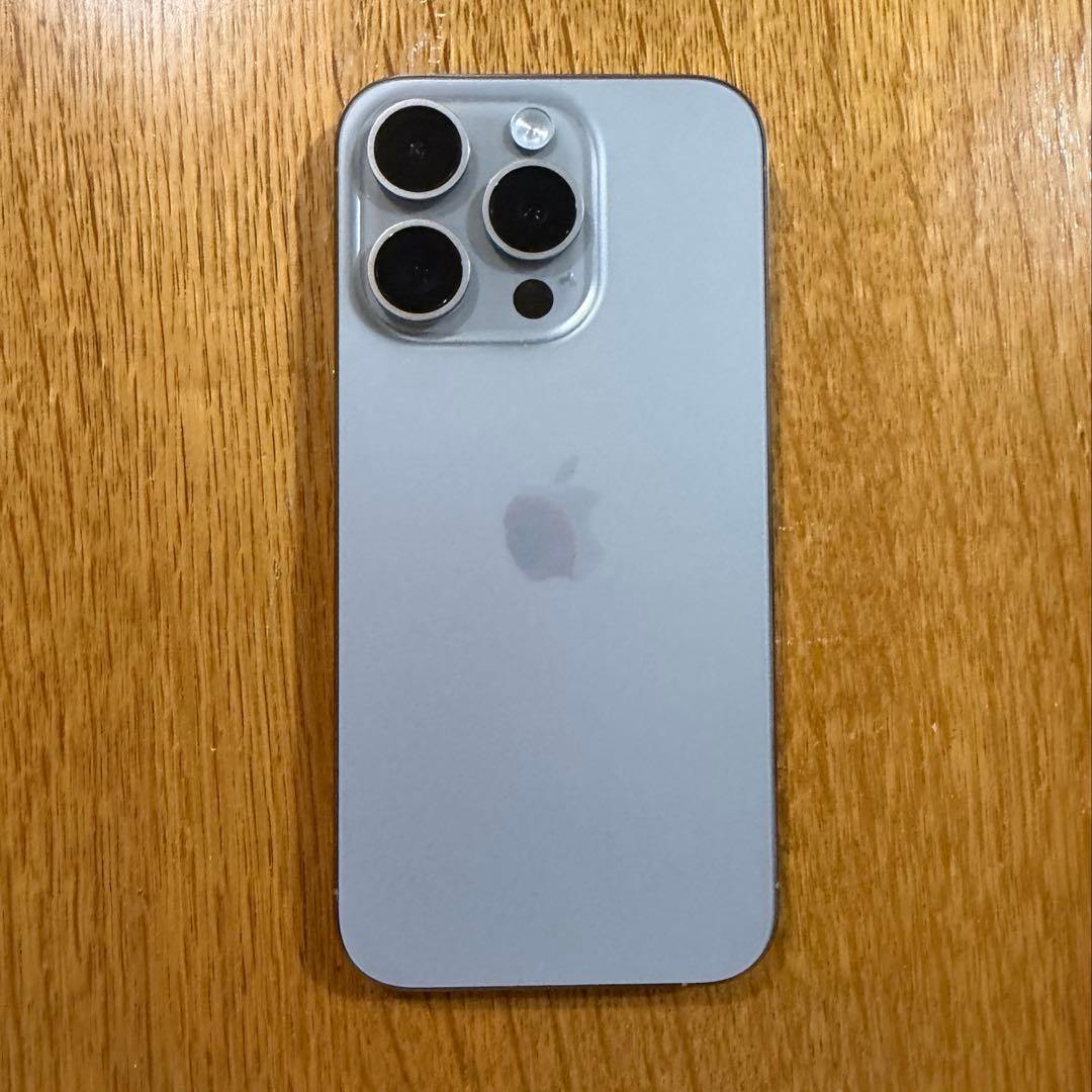 iPhone 15 Pro ナチュラルチタニウム 本体