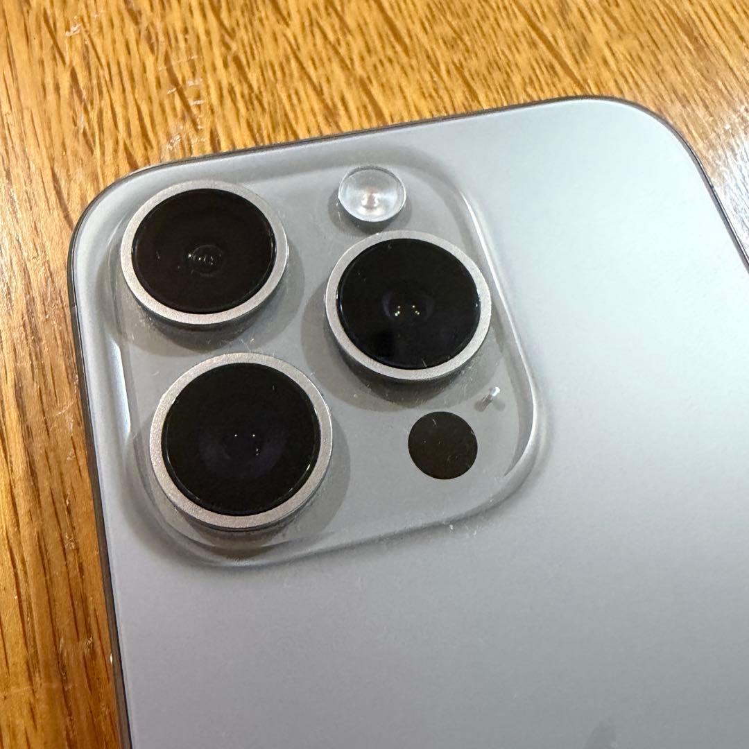 iPhone 15 Pro ナチュラルチタニウム 本体