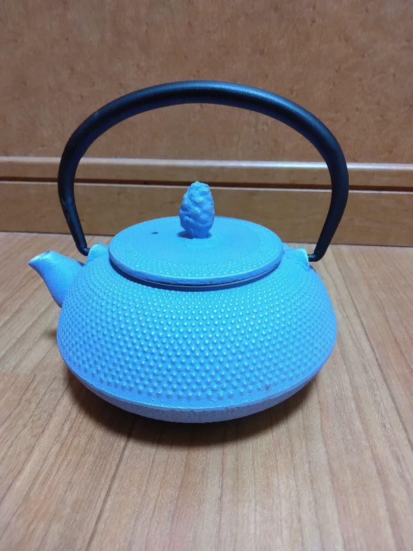 南部鉄瓶　赤　ピンク　水色